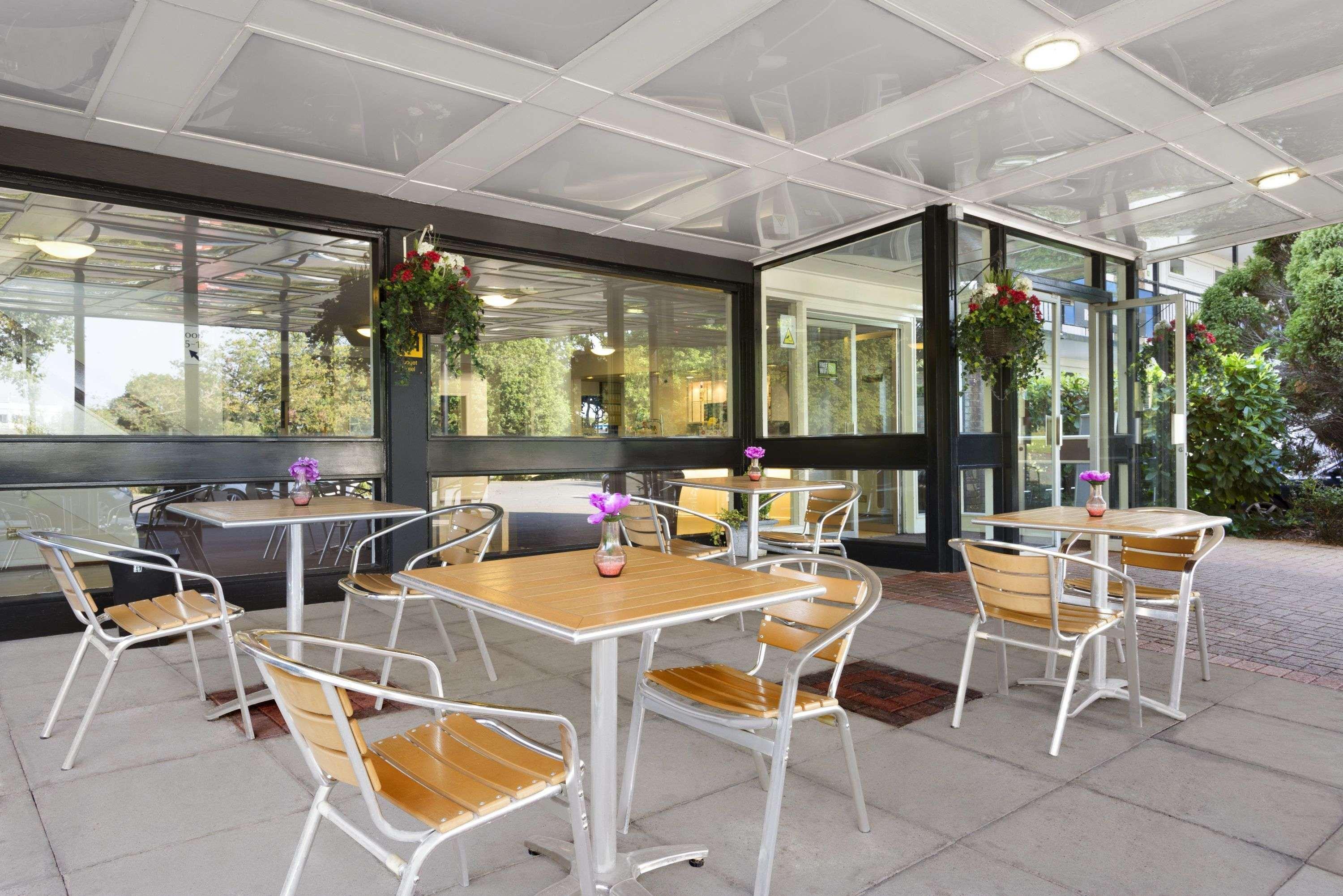 Ramada Chorley South Hotell Exteriör bild