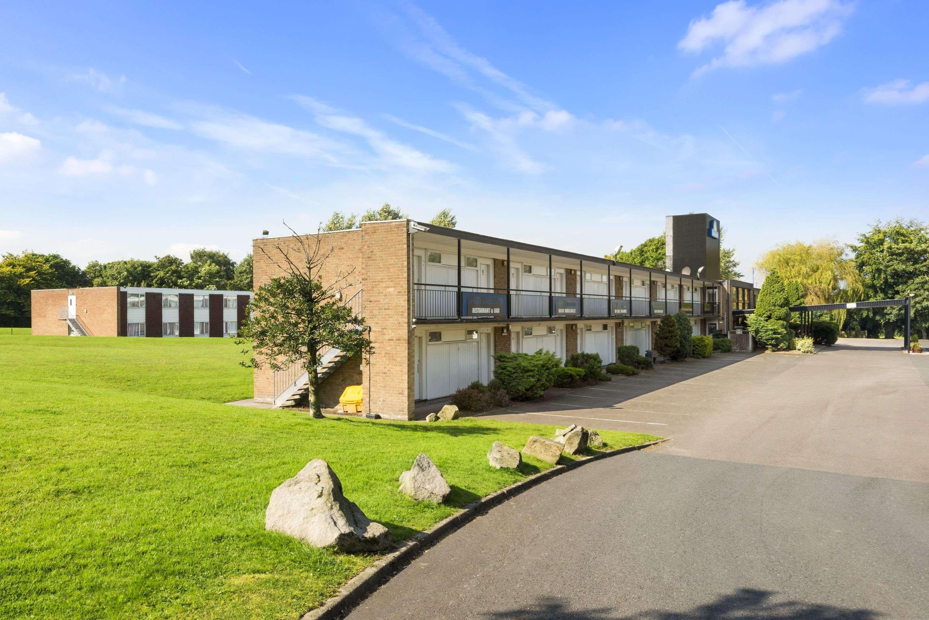 Ramada Chorley South Hotell Exteriör bild