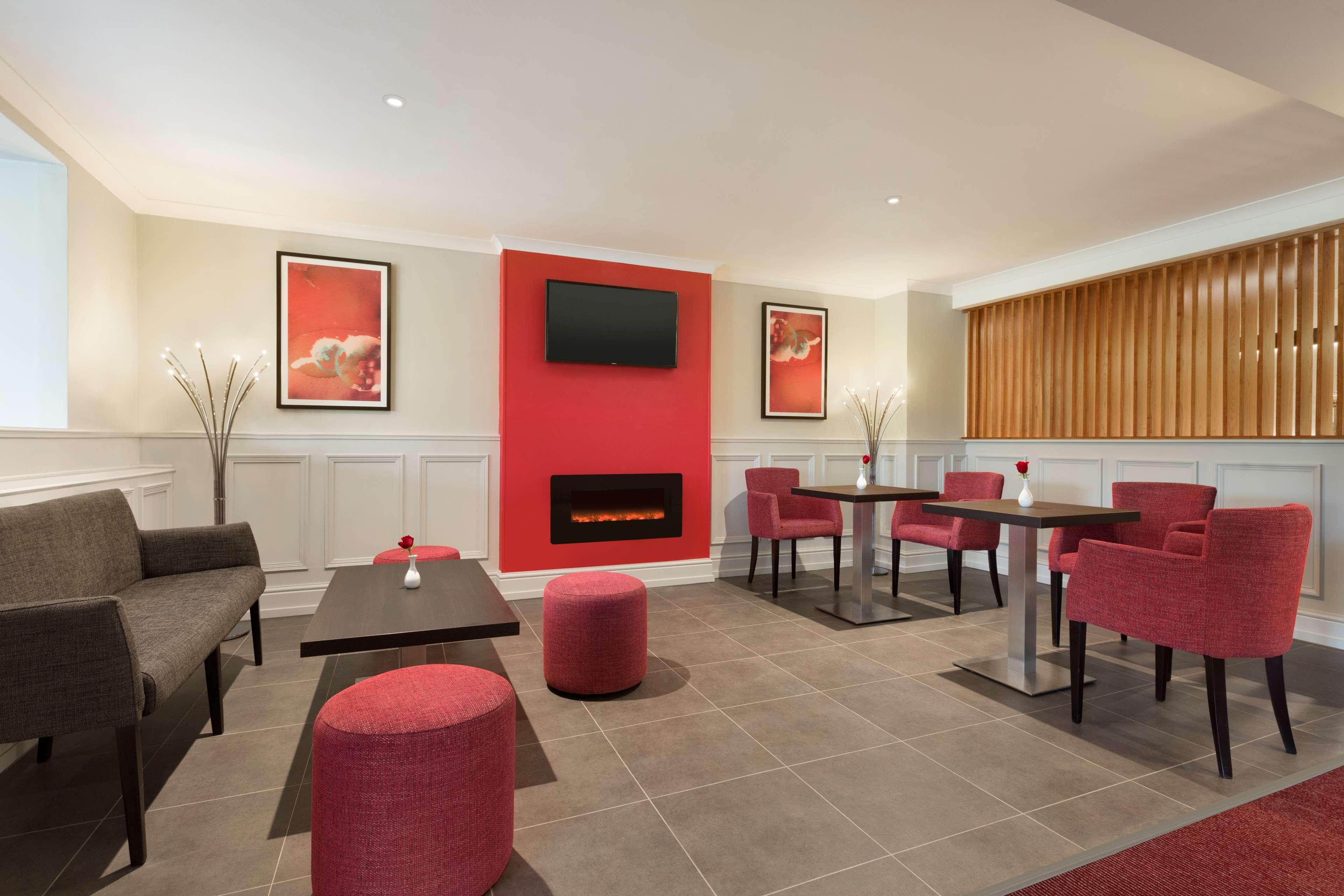 Ramada Chorley South Hotell Exteriör bild